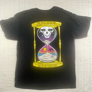 Retrofit Time Waits For No One Black Tee Skull and Hourglass Large